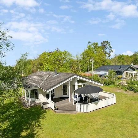 Stunning In With Sauna Nyaraló *